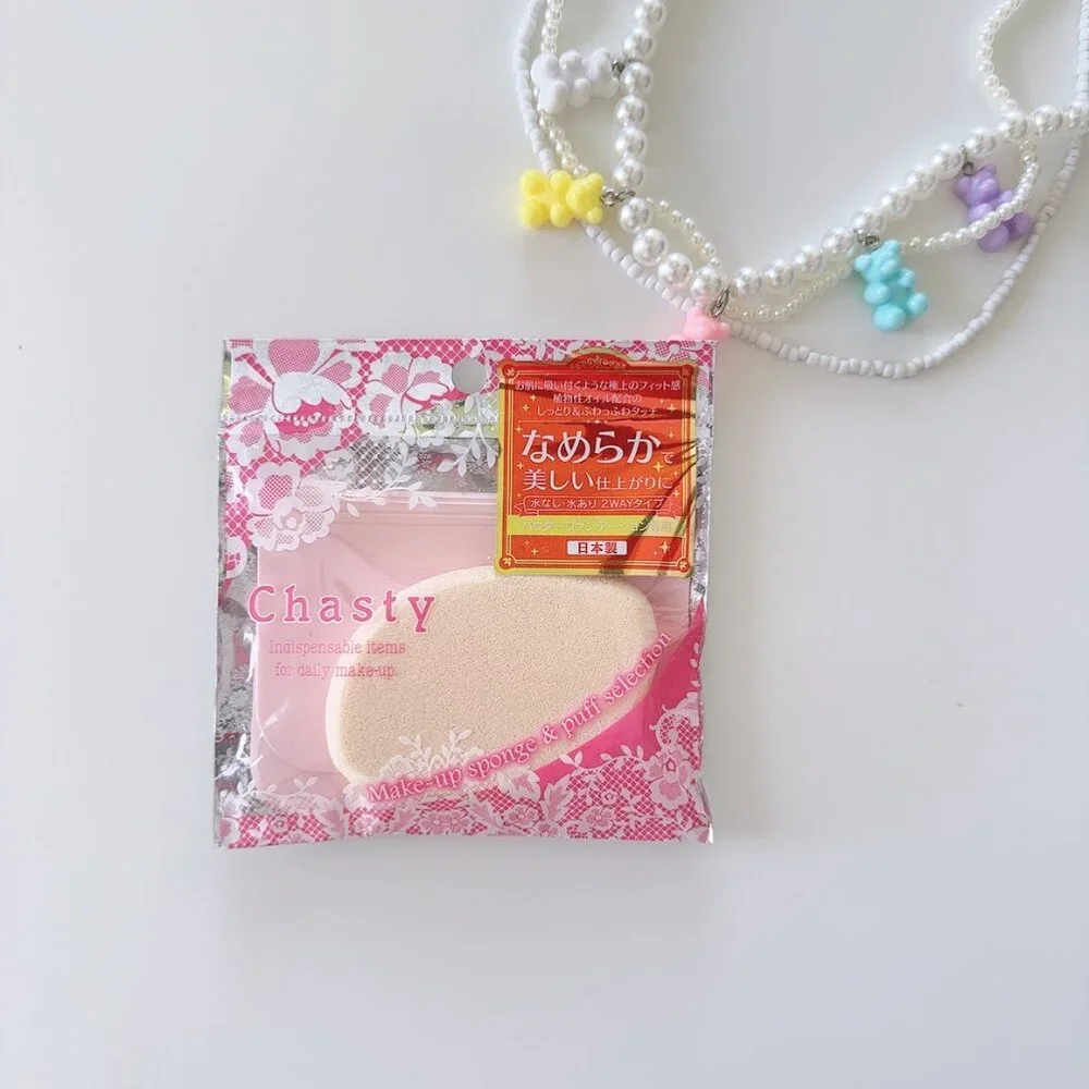 Chasty Makeup Sponge in Pink Floral Packaging